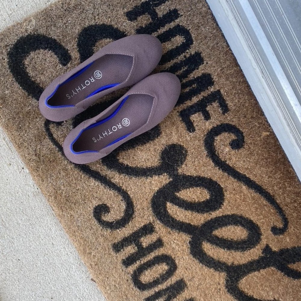 Rothy's round toe flat, sz 8 in mink with inserts